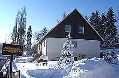 Bild 2 Hausfront im Winter