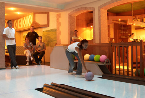 Bild 6 Wie wäre es mit einer Runde Bowling auf unseren hauseigenen Bahnen?