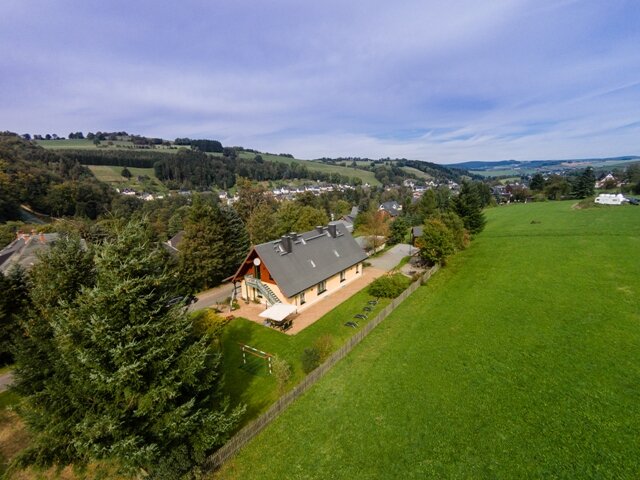 Bild 4 unser ferienhaus mit 3 Ferienwohnungen im Luchsbachtal von Poehla