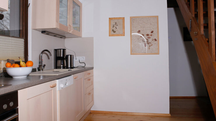 Bild 6 Modern ausgestattete Küche mit Ceranherd, Geschirrspüler ...