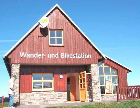 Bild 6 Wander- und Bikestation auf dem Fichtelberg