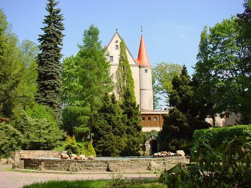 Bild 2 Schloss mit Springbrunnen