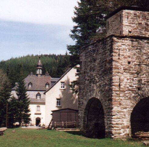 Bild 4 ehemaliger Hochofen in Schmalzgrube