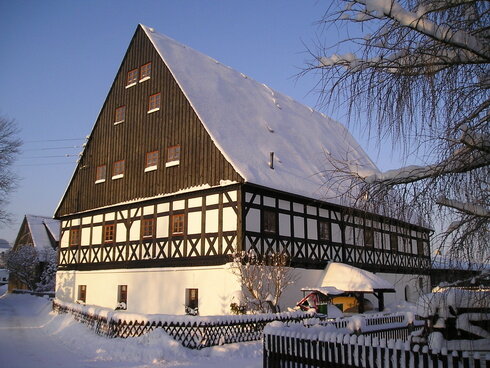 Bild 4 Amtsfischerei, Fachwerkhaus von 1653, im Winter
