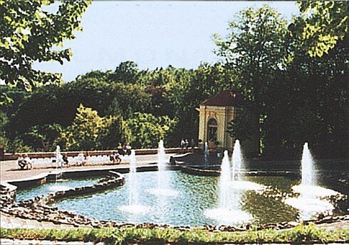 Bild 2 Schlosspark