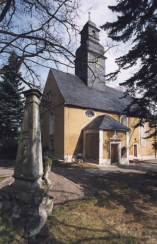 Bild 3 Kirche Weigmannsdorf