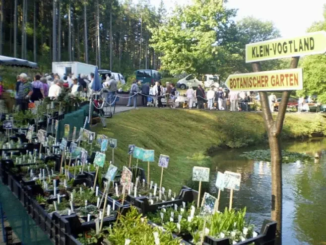 Bild 1 Die "Große Pflanzenbörse" erfreute sich bereits in vergangenen Jahren bei vielen Besuchern großer Beliebtheit.