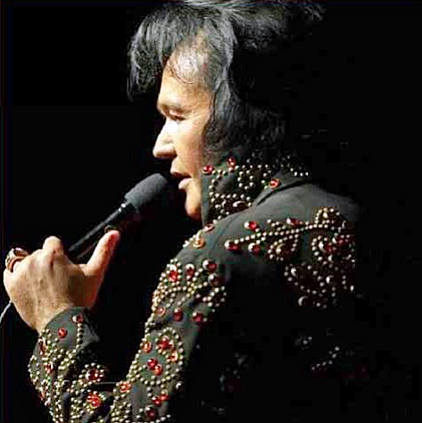 Bild 1 Mit einer authentischen Elvis-Show des begnadeten Elvis-Interpreten "Rio - The Voice of Elvis" öffnet sich im König Albert Theater der Vorhang für eine funkelnde Gala des Rock'n'Roll.