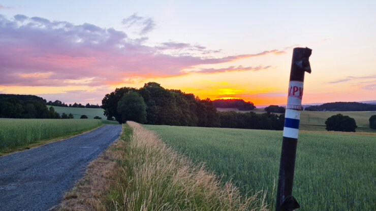 Bild 2 Der 225 Kilometer lange Vogtland Panorama Weg® gehört nach einer Umfrage des Wandermagazins zu den schönsten Mehrtagestouren in Deutschland.