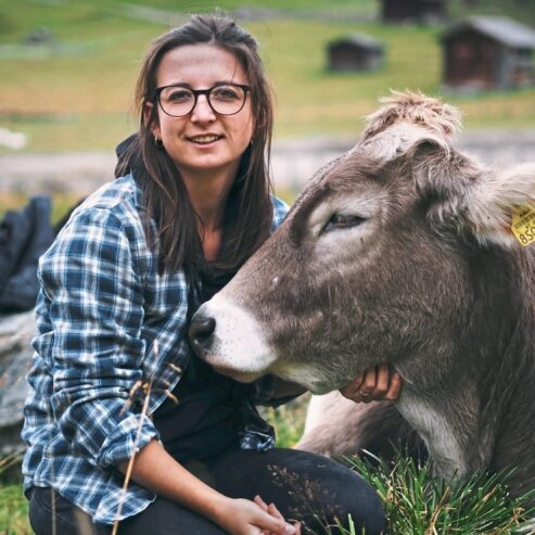 Bild 1 Vielen von Instagram als Frau Freudig bekannt, gibt Madeleine Becker auch in ihrem neuen Buch "Hin & Weg" Einblicke in ihren landwirtschaftlichen Alltag.