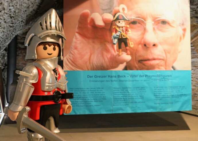 Bild 1 Playmobil hat der Greizer Heinz Beck erfunden. An ihn wird im oberen Schloss erinnert. Foto: Simone Zeh