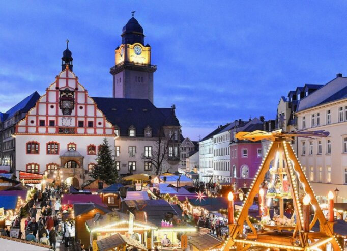 Bild 4 Der Weihnachtsmarkt Plauen soll 2021 mit einem speziellen Corona-Konzept realisiert. Foto: Andreas Wetzel/Stadt Plauen/Archiv