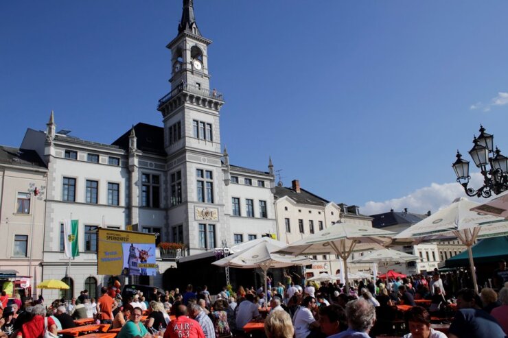 Bild 1 In Oelsnitz/V. wird gefeiert! Die Vogtlandstadt lädt vom 8. bis 10. Juli 2022 zum Sperkenfest.